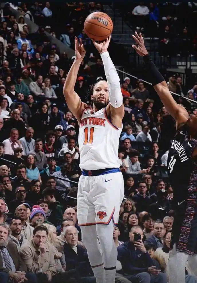 纽约尼克斯今晨止住颓势，志在CBA常规赛名次提升，气氛紧张，心理建设被强调的简单介绍