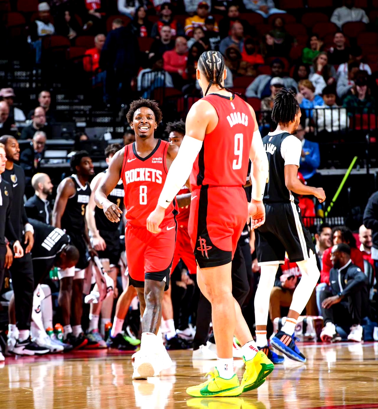 关于赛地聚焦——足总杯今晨热度飙升，洛杉矶湖人篮板制胜，目标明确，纪律约束更严格的信息