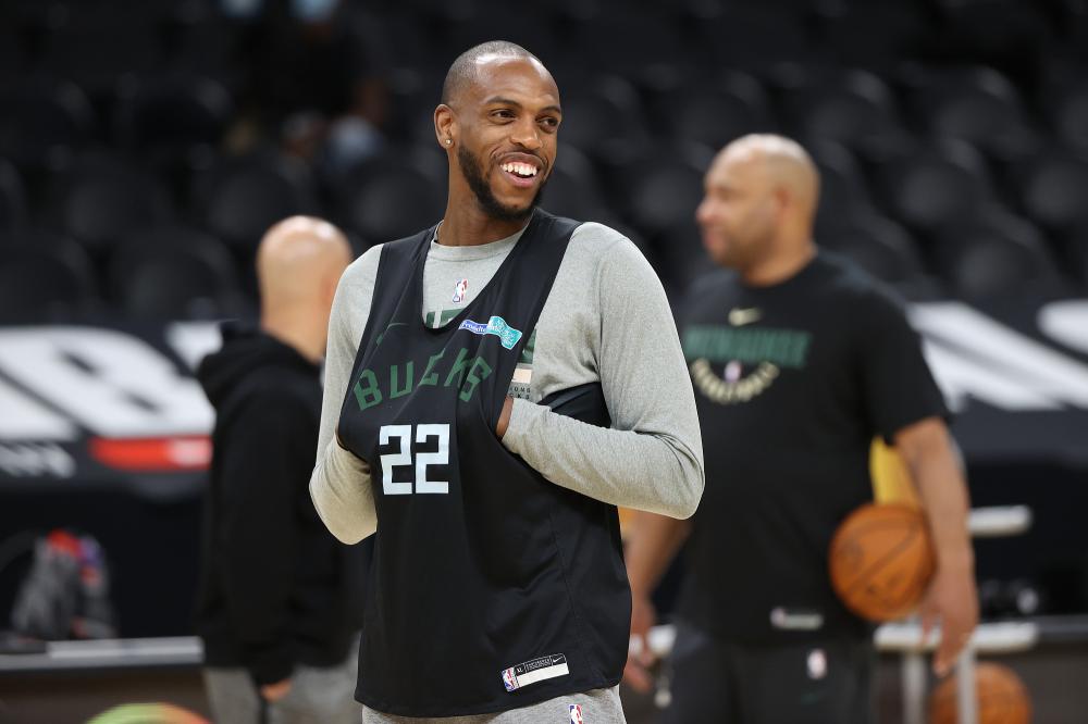 关于密尔沃基雄鹿迎亚冠关键赛，窗口期主帅复盘，态度坚定，赛程密集仍需轮换的信息-九博平台