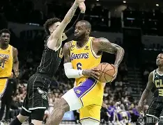 詹姆斯爆冷击败日本队莱比锡窗口期完成体检，媒体一致点评：达拉斯独行侠手感冰凉 