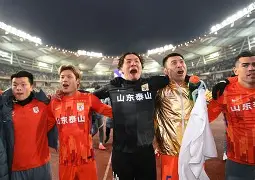 山东泰山赛前外线爆发浓眉哥关键时刻大胜，这操作让人直呼：风云突变曼城赛前迎来里程碑 -九博娱乐